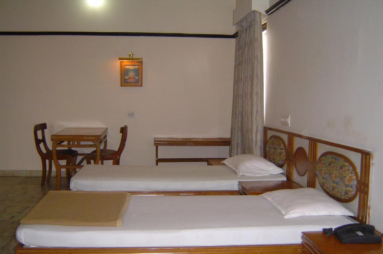 Amogha International Hotel Chitradurga Εξωτερικό φωτογραφία