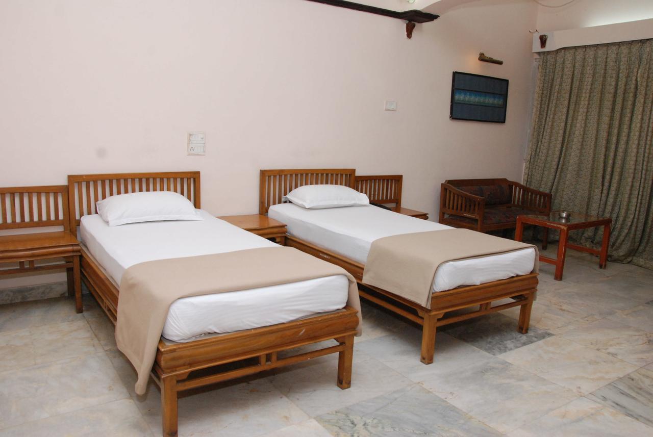 Amogha International Hotel Chitradurga Εξωτερικό φωτογραφία